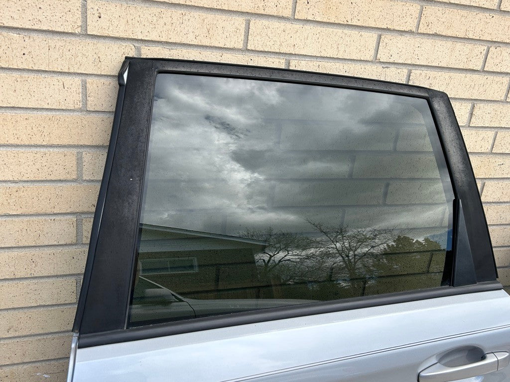 2014-2018 Subaru Forester Left Rear Door Shell Complete Silver 1GU 60409SG0319P