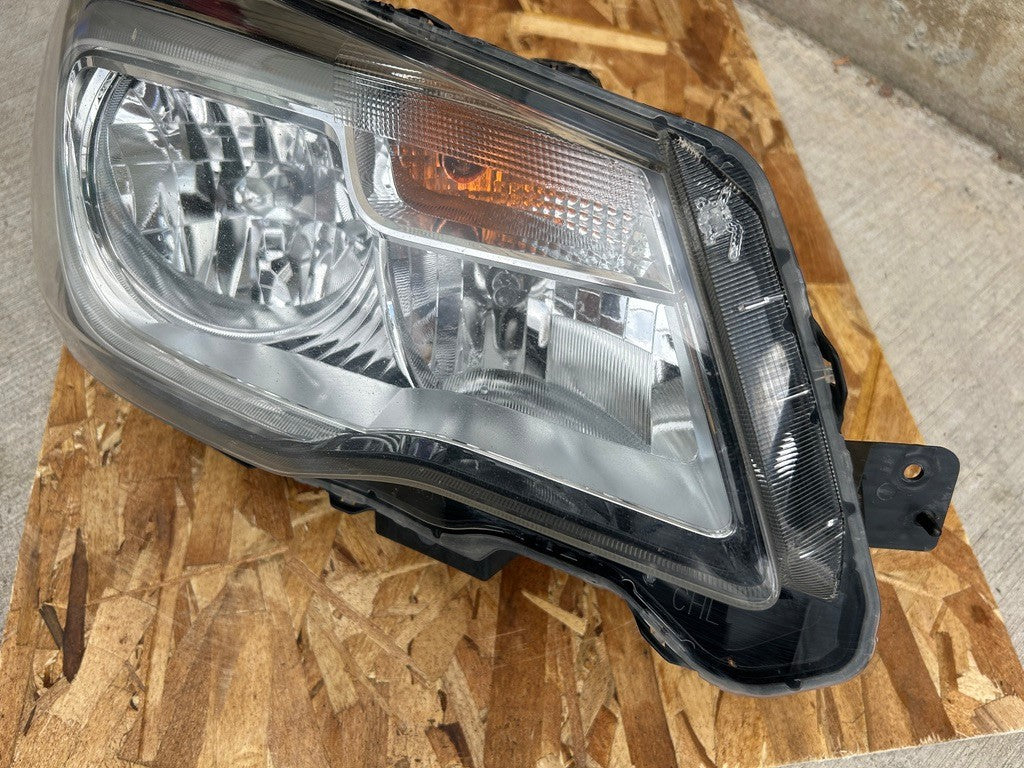 2017-2018 Subaru Forester Halogen Right Passenger Side Headlight Assembly
