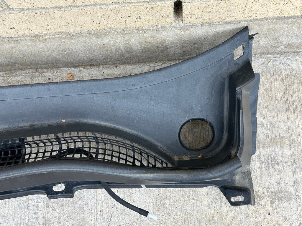 2014-2018 Subaru Forester Front Windshield Wiper Cowl Cover Panel OEM