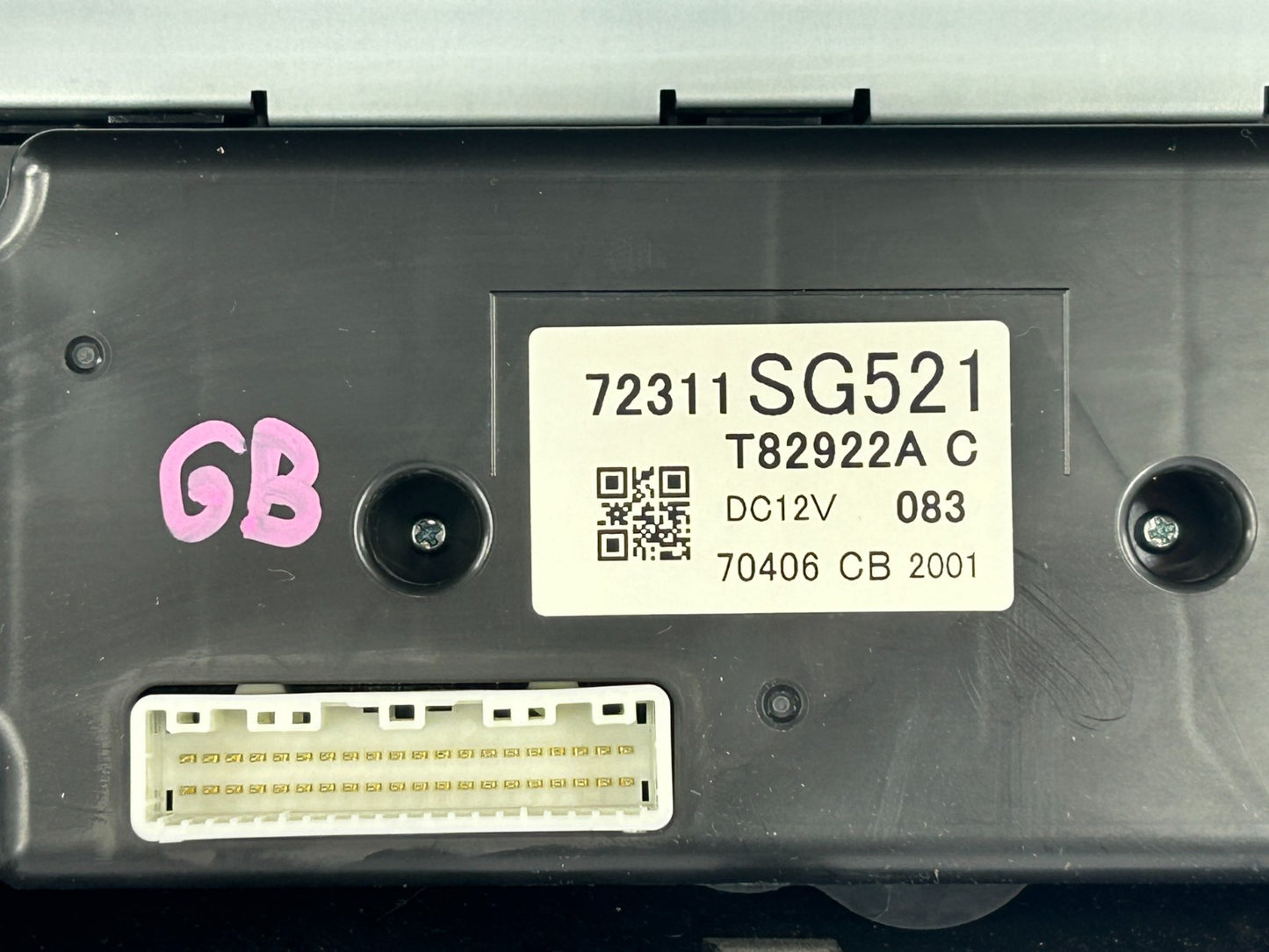 2017 Subaru Forester CD Player Radio Receiver & Display Screen OEM 86201SG671