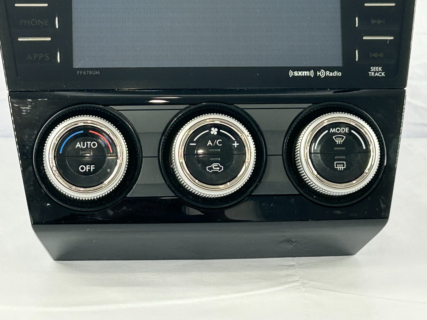 2017 Subaru Forester CD Player Radio Receiver & Display Screen OEM 86201SG671