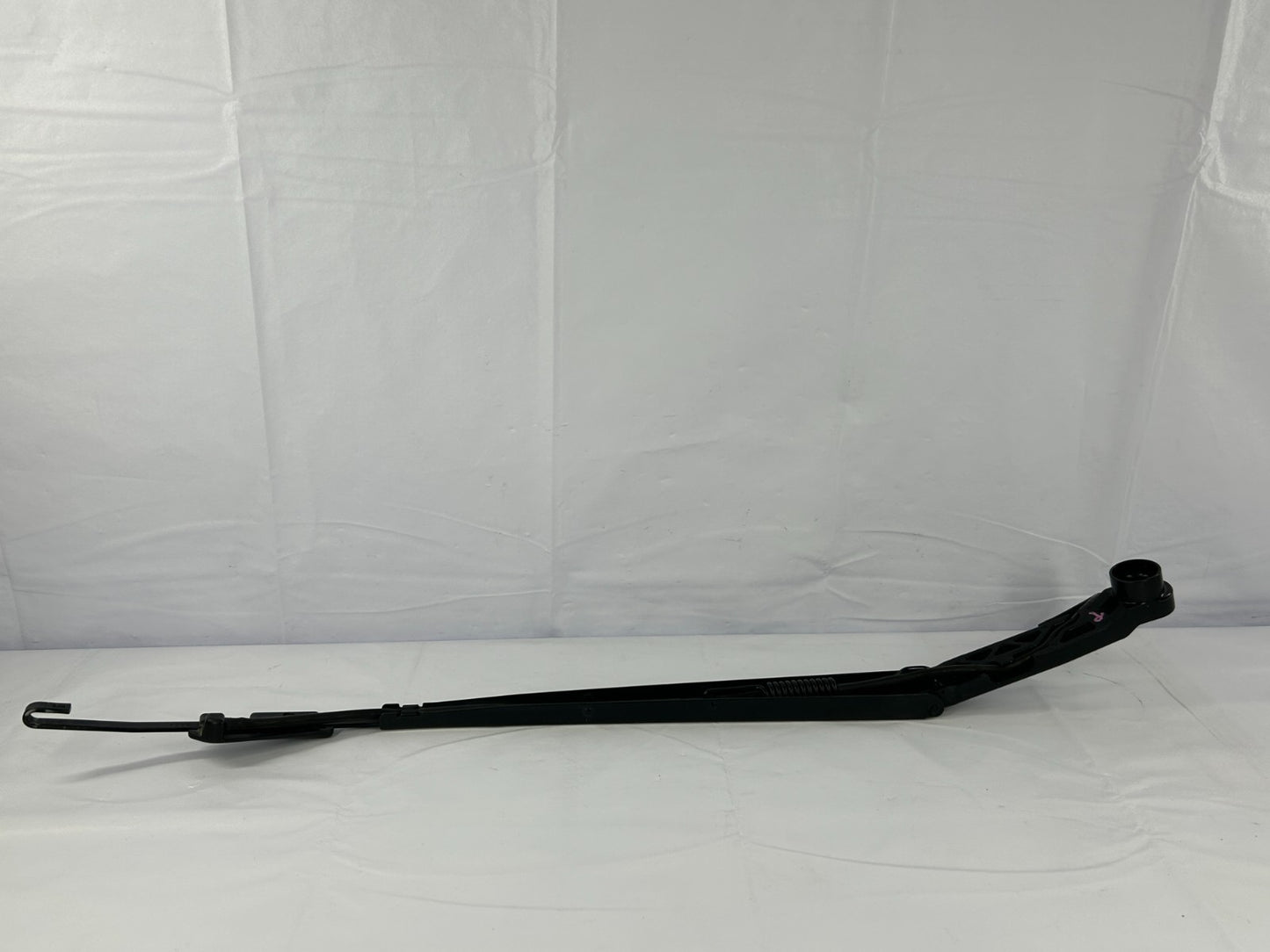 2014-2018 Subaru Forester Front Right Passenger Windshield Wiper Arm 86532SG160