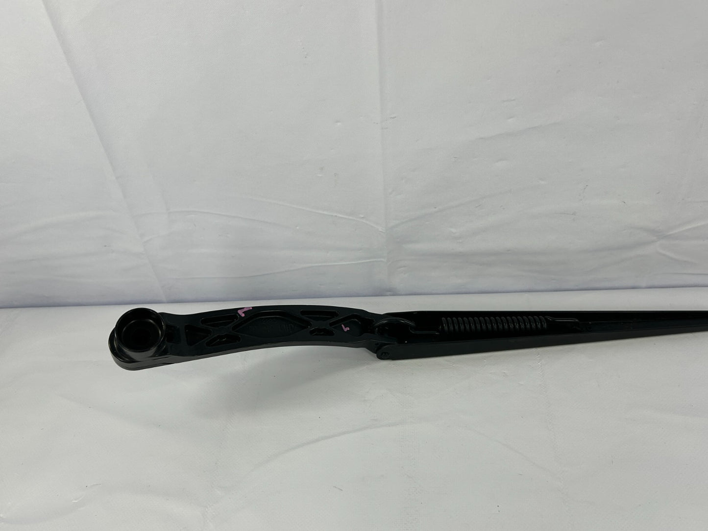 2014-2018 Subaru Forester Front Left Driver Side Windshield Wiper Arm 86532SG010