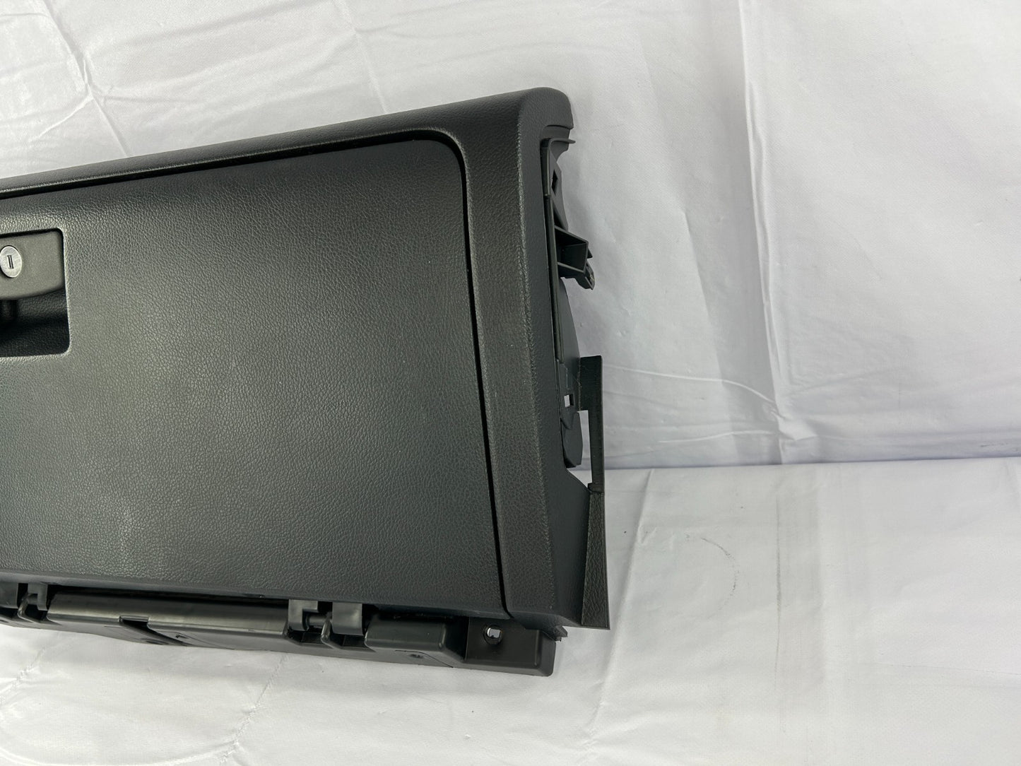 2014-2018 Subaru Forester Dash Dashboard Glovebox Glove Box Compartment OEM