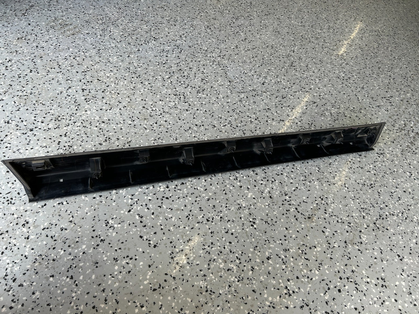 2014-2018 Subaru Forester Front Left Lower Door Molding Trim OEM 91111SG130