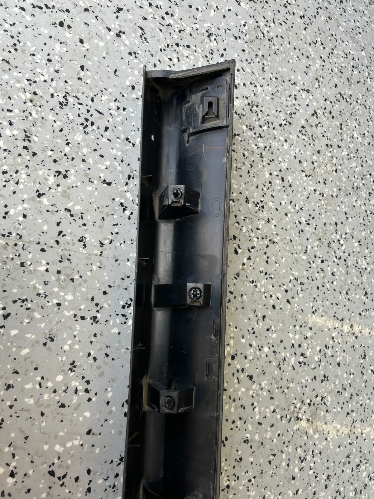 2014-2018 Subaru Forester Front Left Lower Door Molding Trim OEM 91111SG130