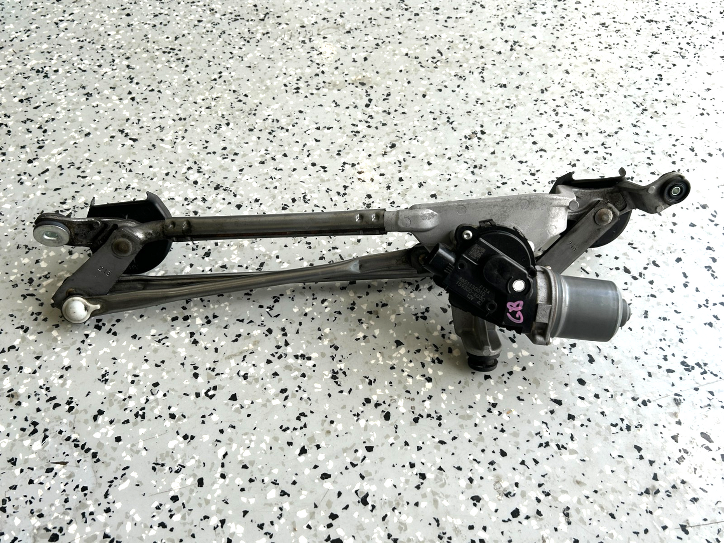 2014-2018 Subaru Forester Front Windshield Wiper Linkage & Motor OEM 86511SG010