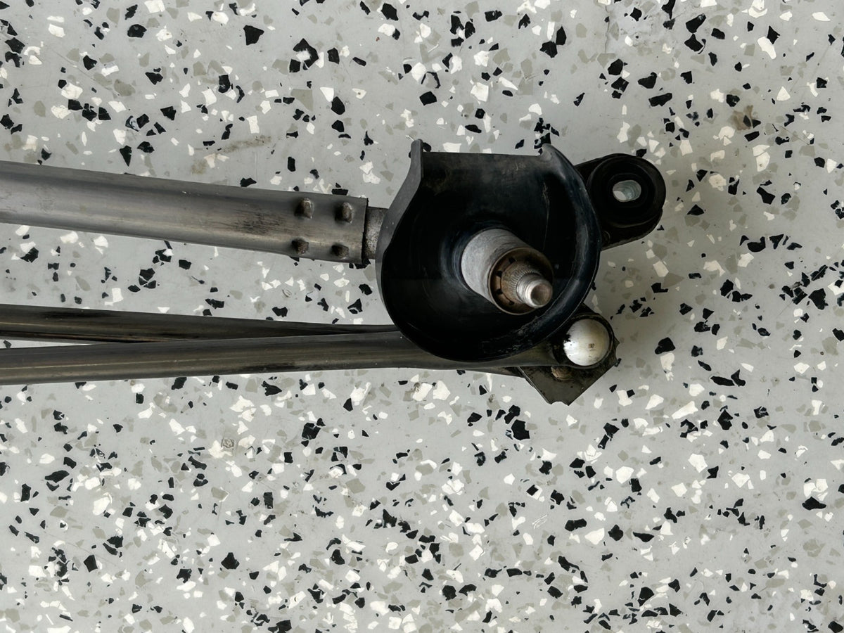 2014-2018 Subaru Forester Front Windshield Wiper Linkage & Motor OEM 86511SG010