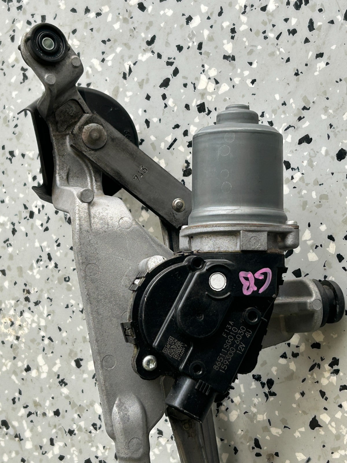 2014-2018 Subaru Forester Front Windshield Wiper Linkage & Motor OEM 86511SG010