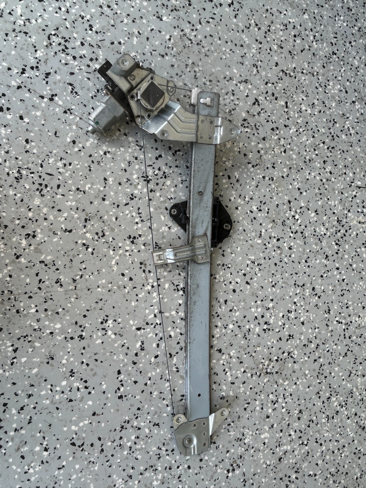 2014-2018 Subaru Forester Front Left Window Motor & Regulator OEM  61041SG012