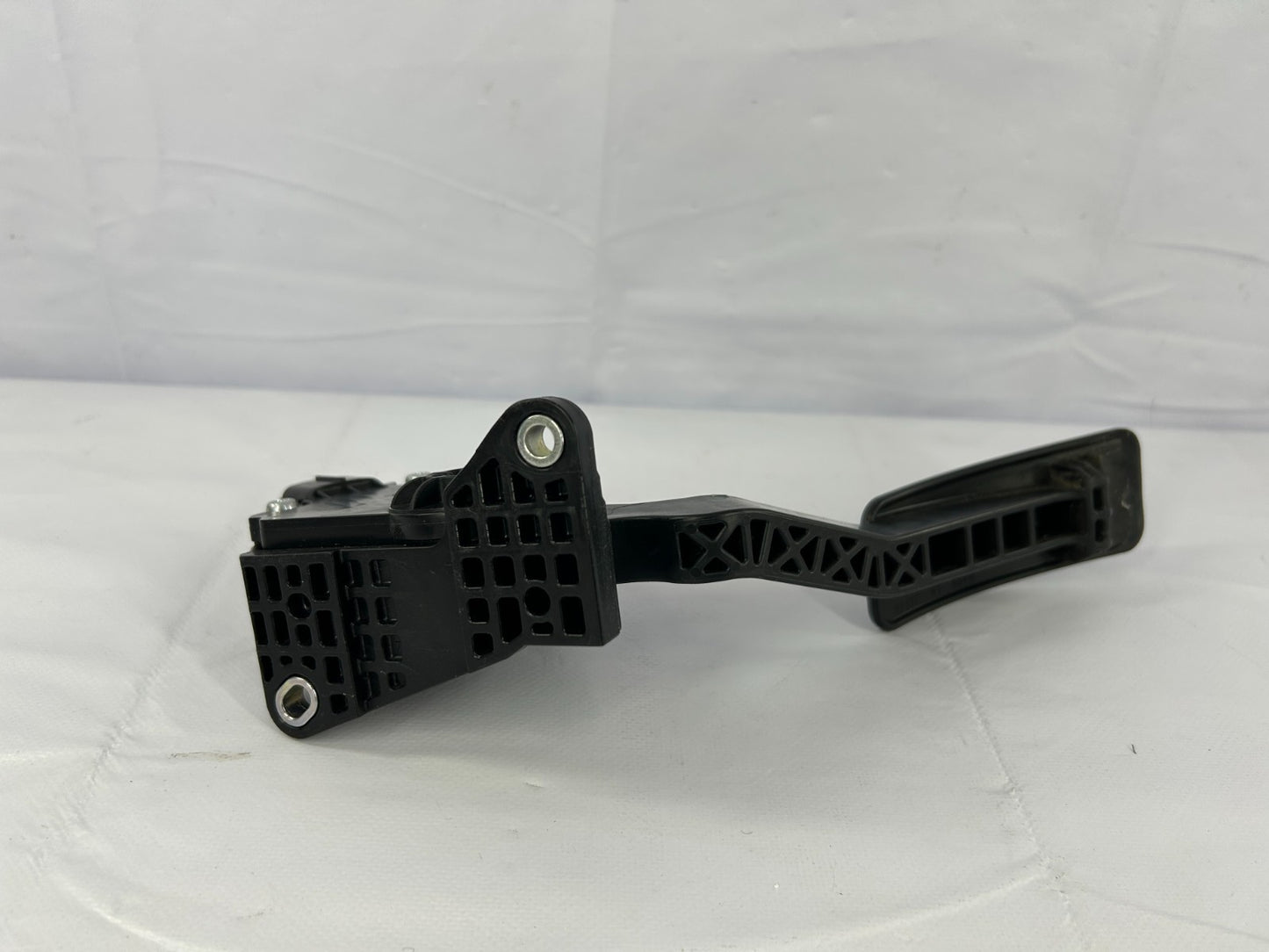 2012-2018 Subaru Forester Fuel Gas Accelerator Throttle Pedal OEM 36010FJ050