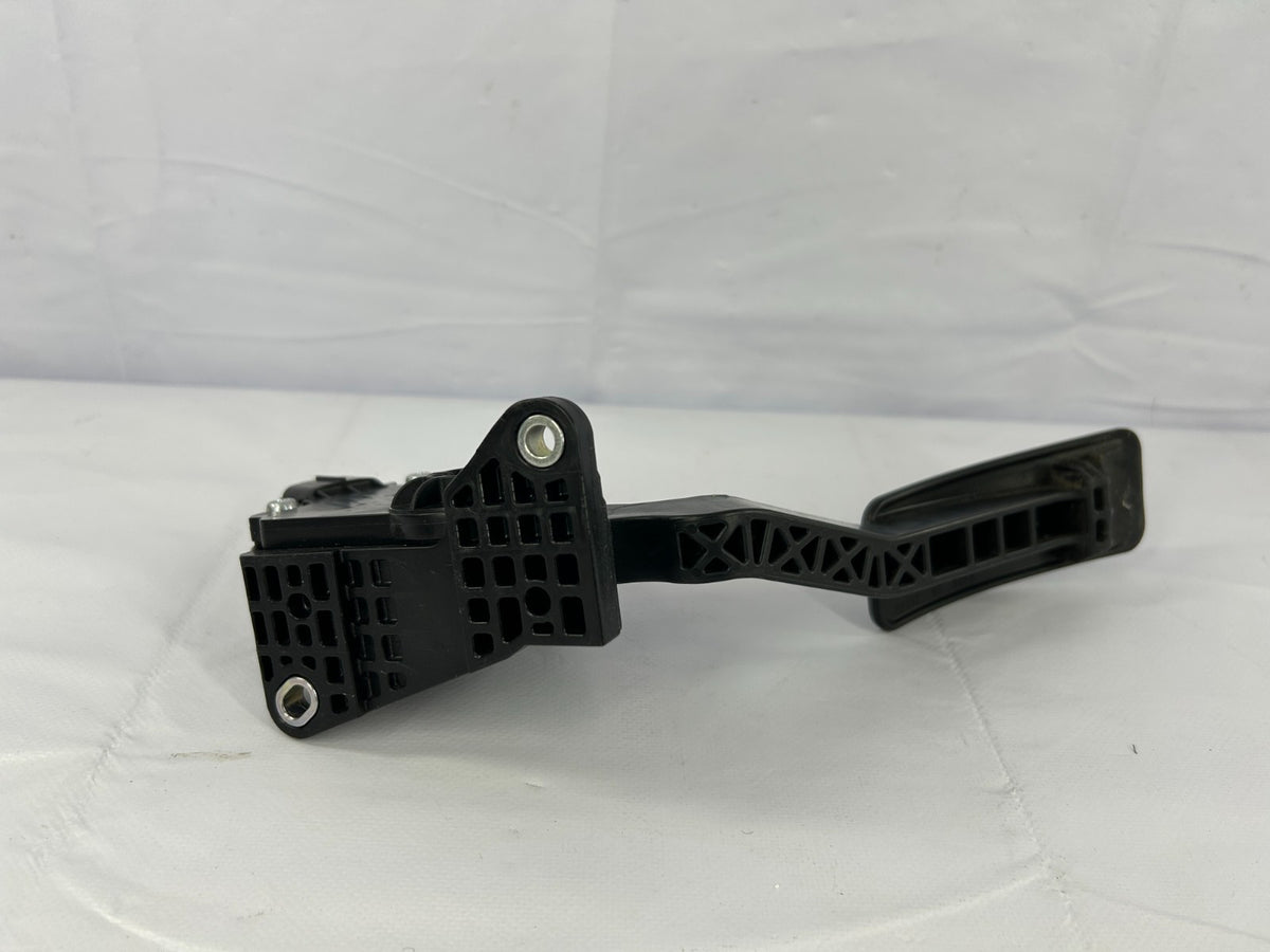 2012-2018 Subaru Forester Fuel Gas Accelerator Throttle Pedal OEM 36010FJ050