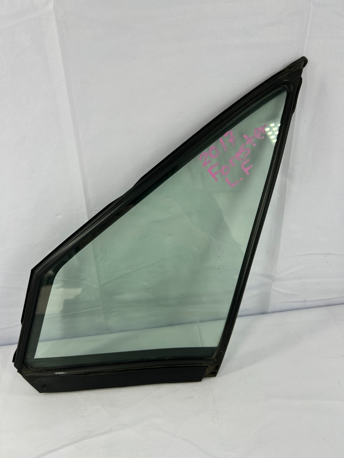 2016-2018 Subaru Forester Front Left Side Door Vent Window Glass OEM 61012SG311