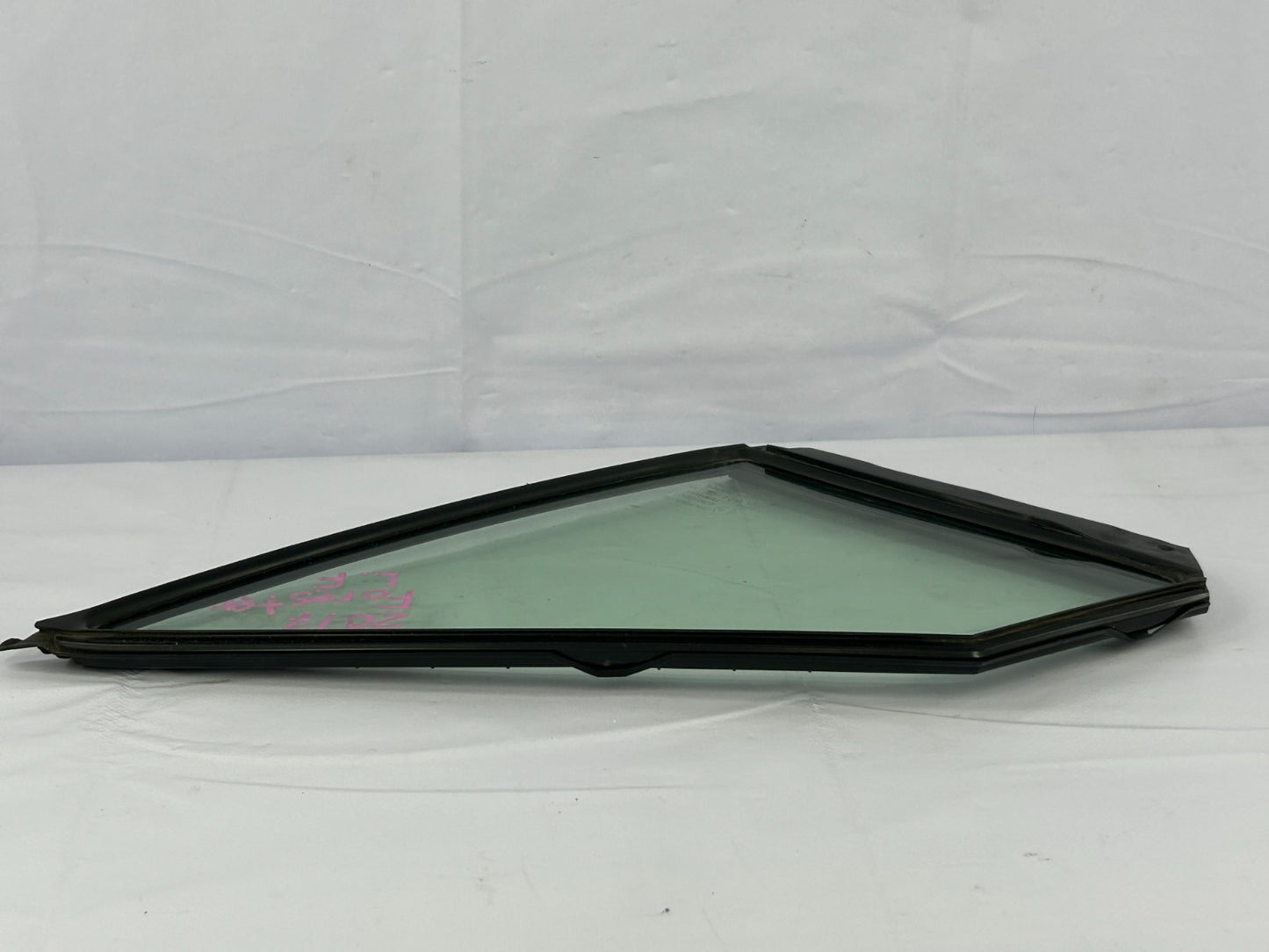 2016-2018 Subaru Forester Front Left Side Door Vent Window Glass OEM 61012SG311