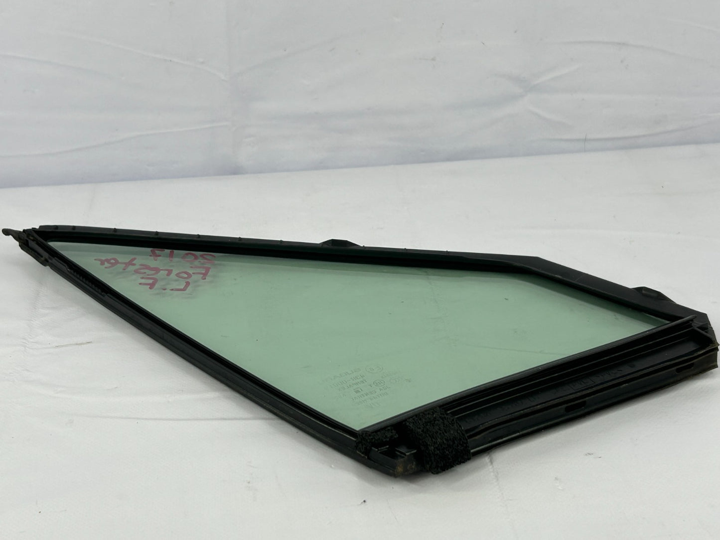 2016-2018 Subaru Forester Front Left Side Door Vent Window Glass OEM 61012SG311