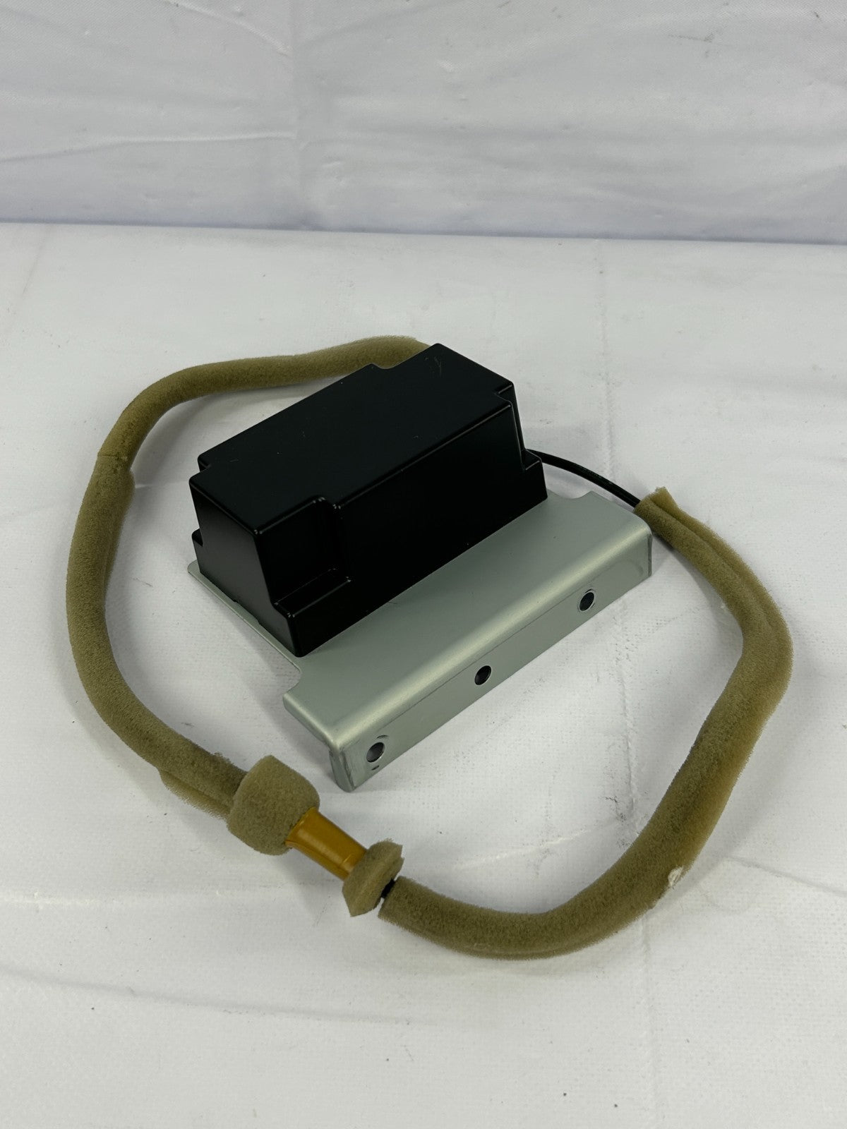 2017-2018 Subaru Forester Roof Antenna Unit Assembly OEM 86321SG530