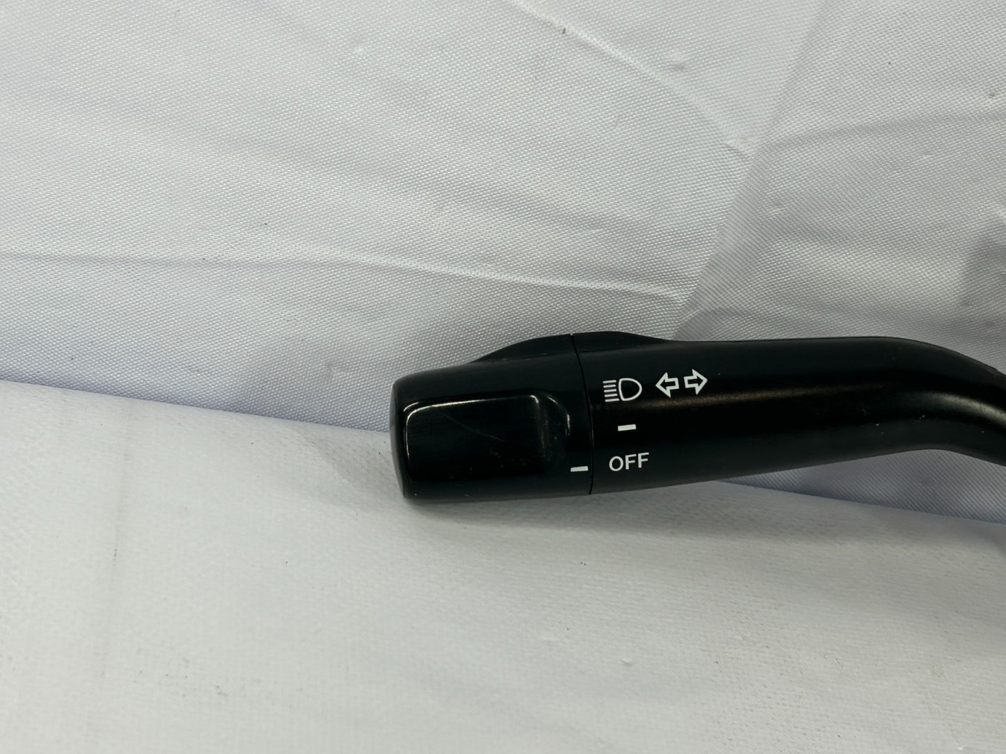 2000-2006 Toyota Tundra Headlight Turn Signal Light Combo Switch OEM 84140-0C010