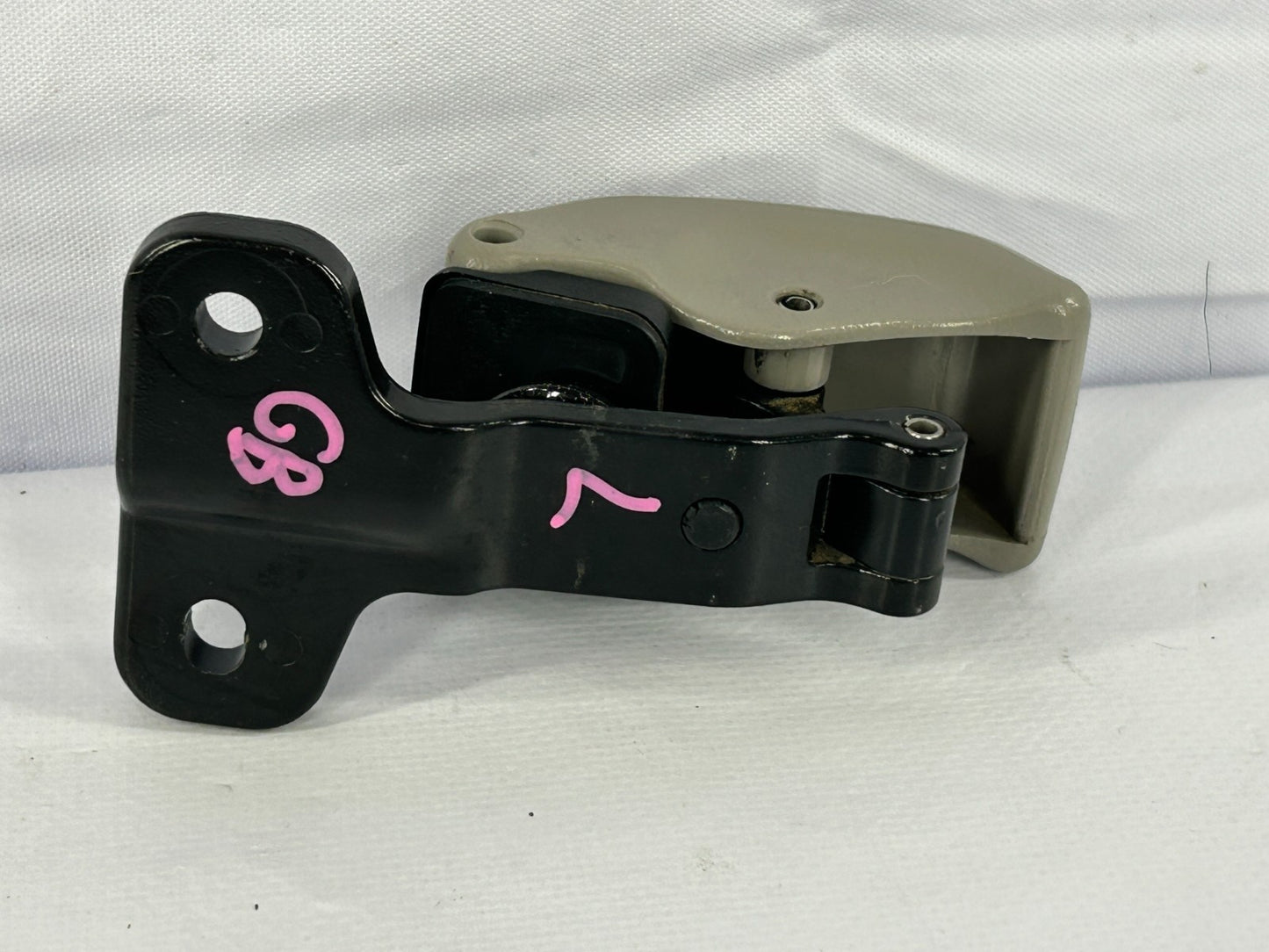 2000-2006 Toyota Tundra Left Side Quarter Window Latch OEM 62920-34012-B1
