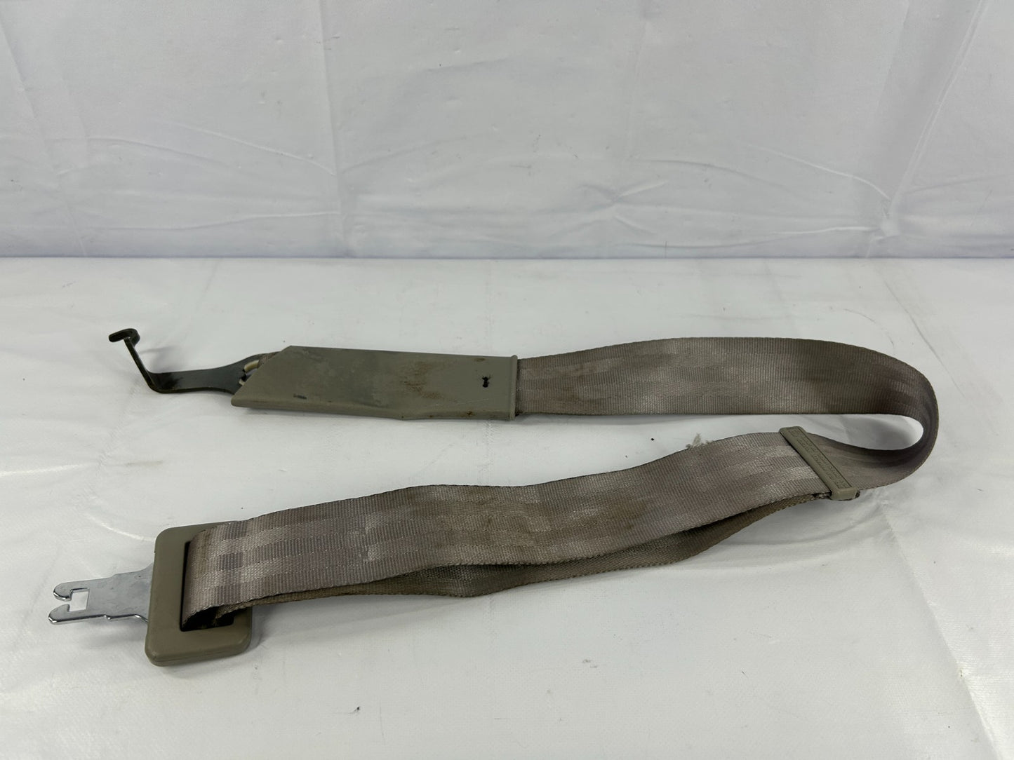 2000-2004 Toyota Tundra Extended Cab Seat Belt Front Center Lap OEM 73140-0C010