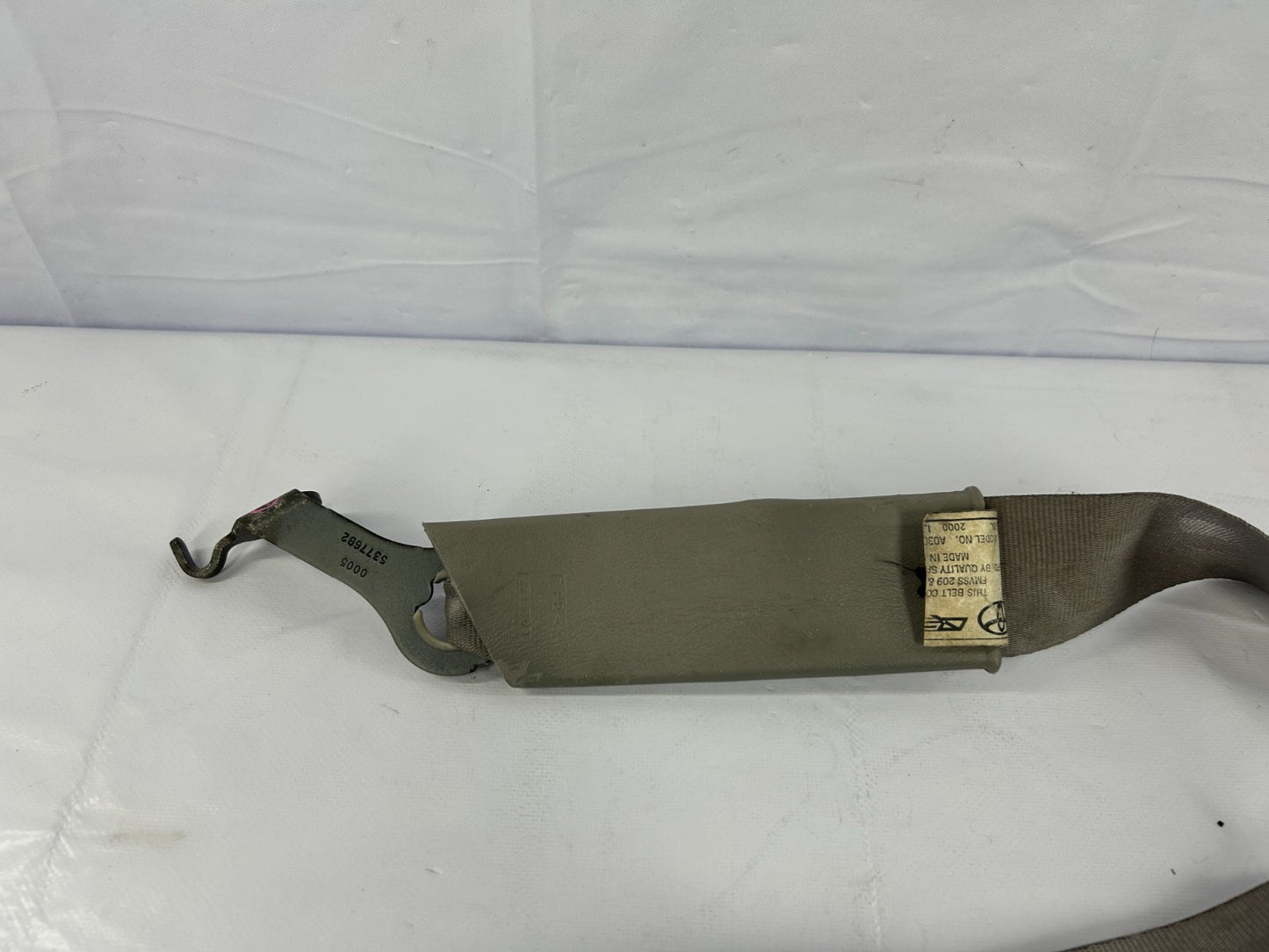 2000-2004 Toyota Tundra Extended Cab Seat Belt Front Center Lap OEM 73140-0C010