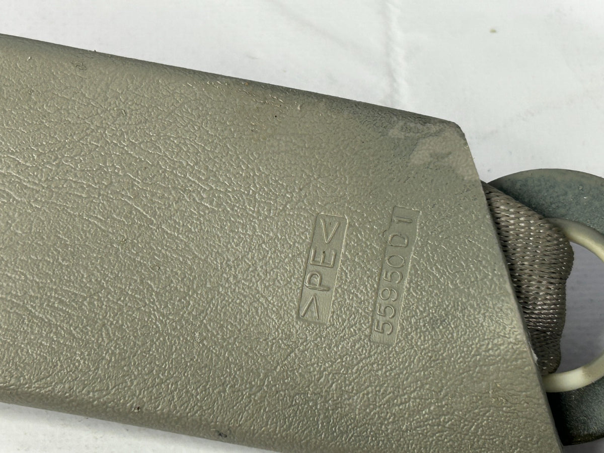 2000-2004 Toyota Tundra Extended Cab Seat Belt Front Center Lap OEM 73140-0C010