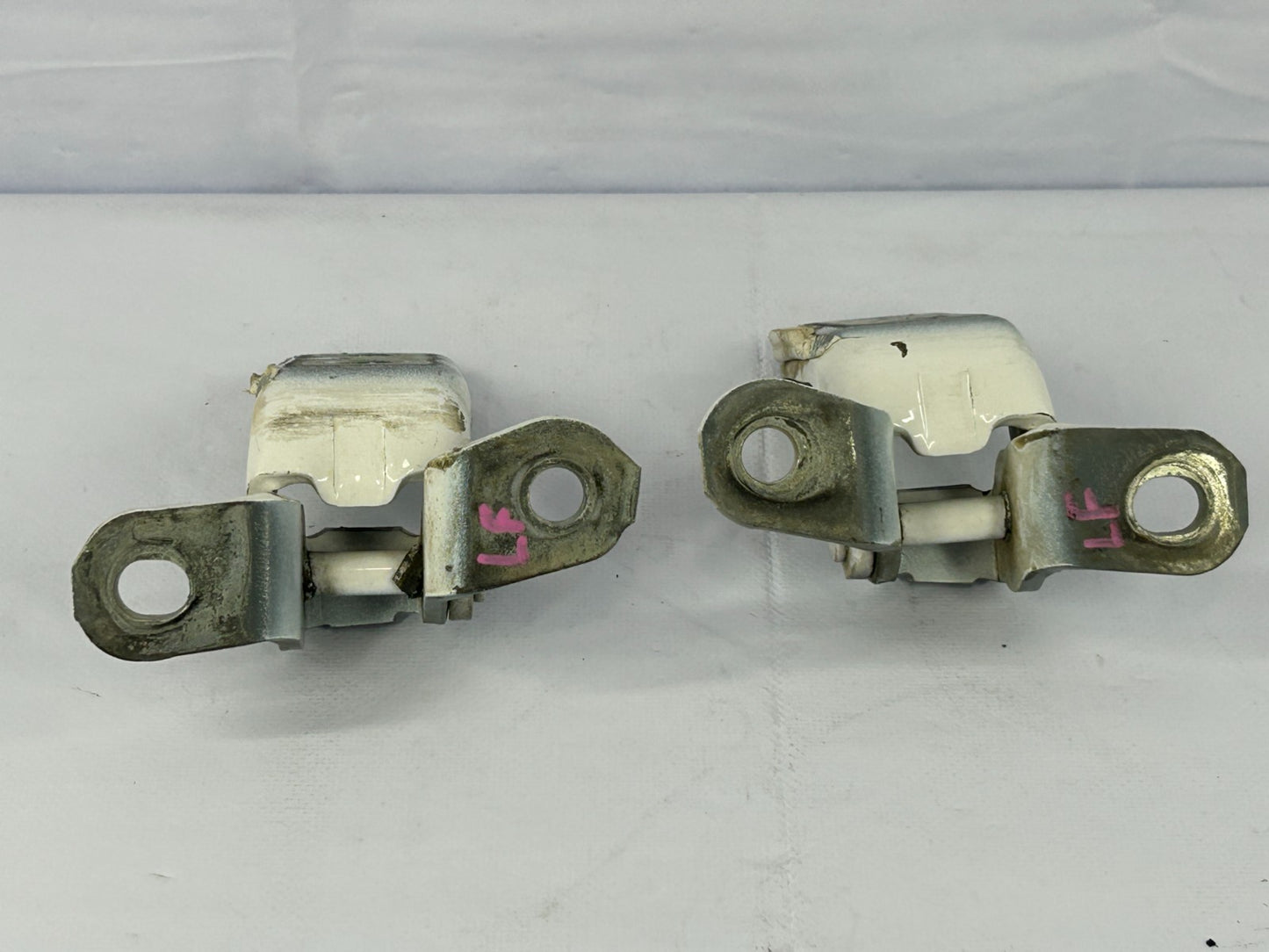 2000-2006 Toyota Tundra Rear Left Upper & Lower Door Hinge OEM 68750-0C010