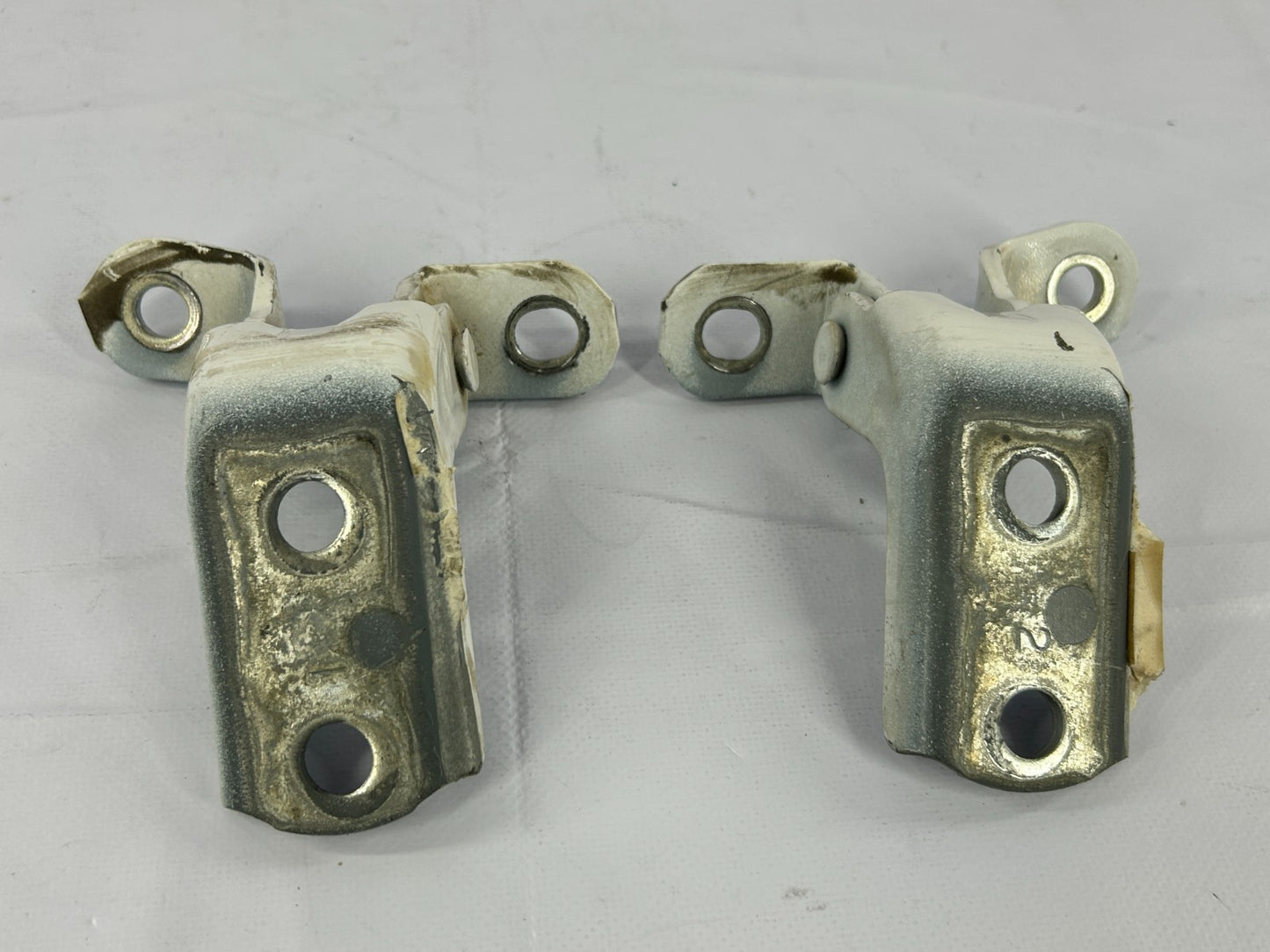 2000-2006 Toyota Tundra Rear Left Upper & Lower Door Hinge OEM 68750-0C010