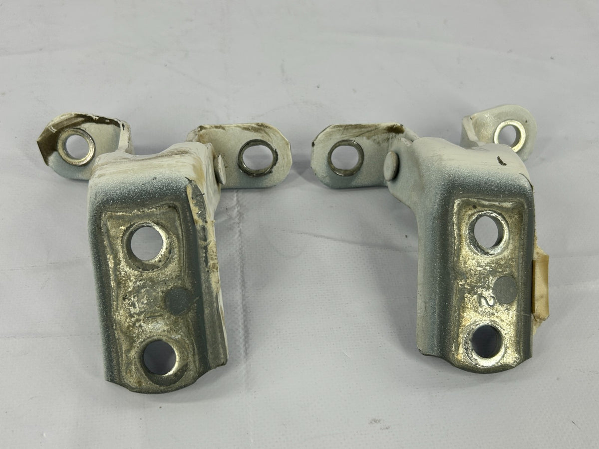 2000-2006 Toyota Tundra Rear Left Upper & Lower Door Hinge OEM 68750-0C010