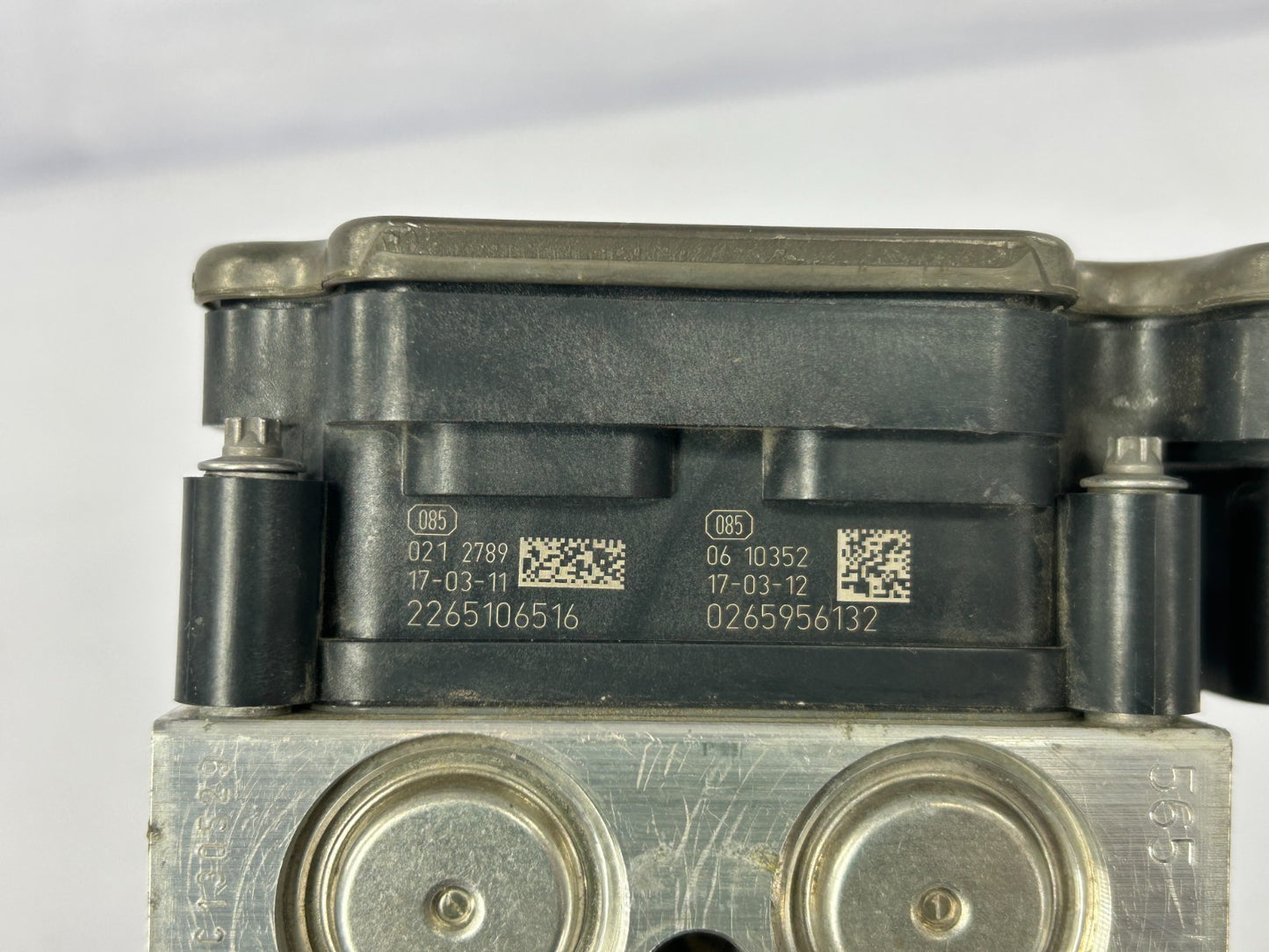 2017 Subaru Forester ABS Anti Lock Brake Pump Module OEM 27596SG230