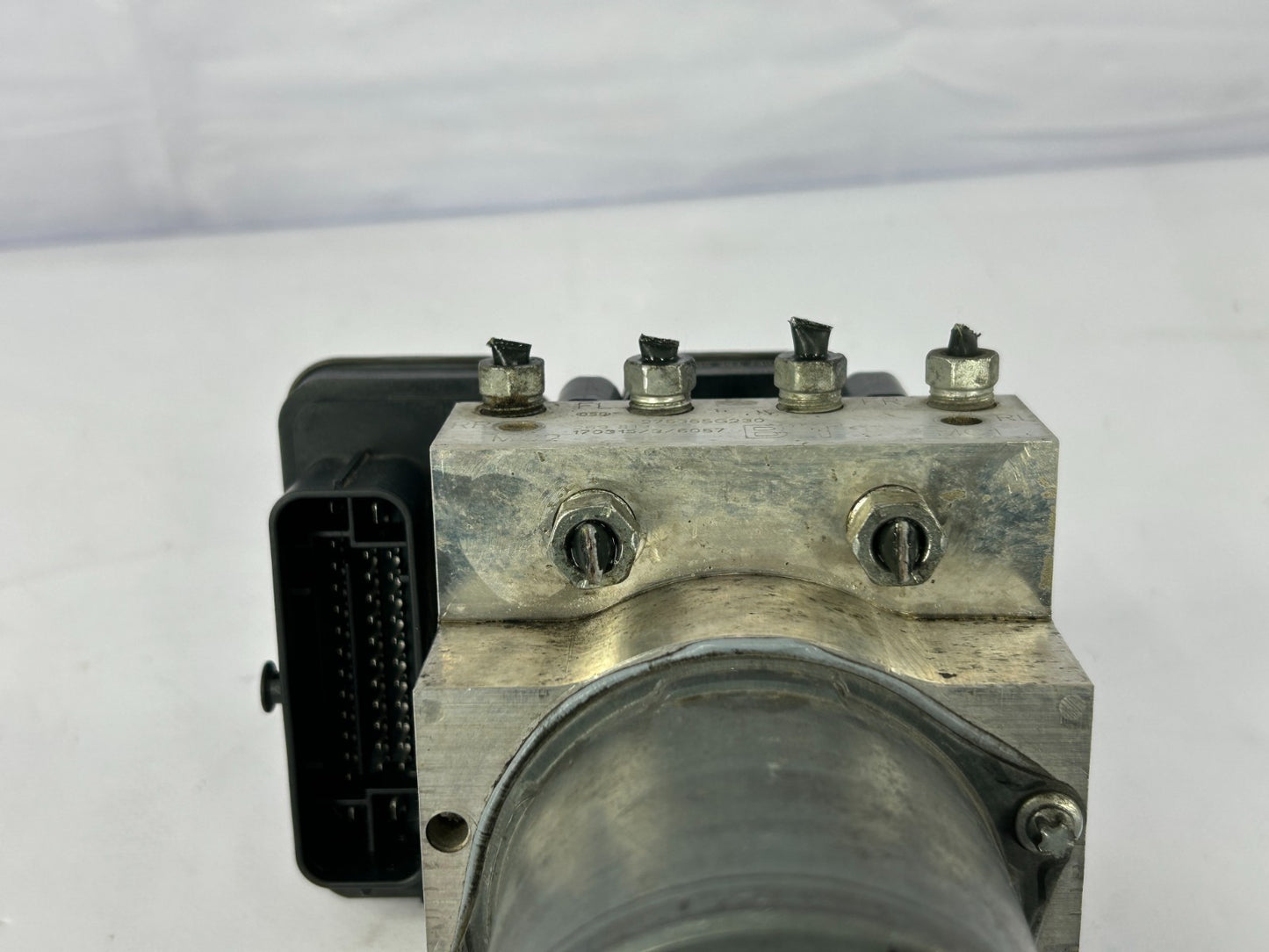 2017 Subaru Forester ABS Anti Lock Brake Pump Module OEM 27596SG230