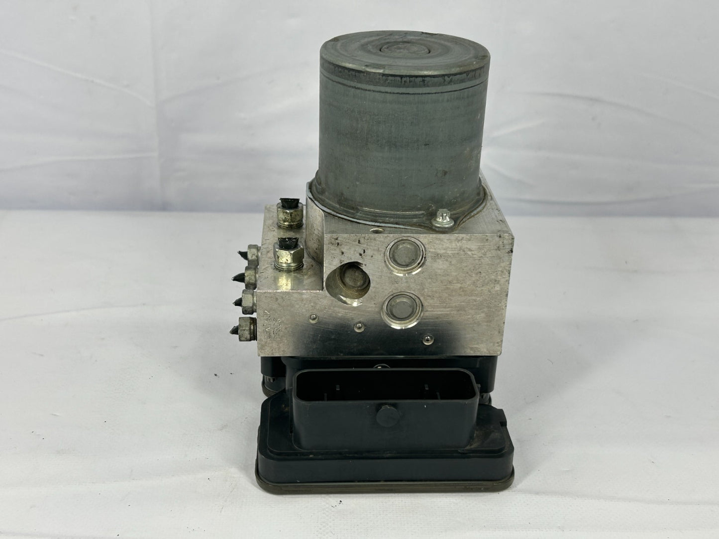 2017 Subaru Forester ABS Anti Lock Brake Pump Module OEM 27596SG230