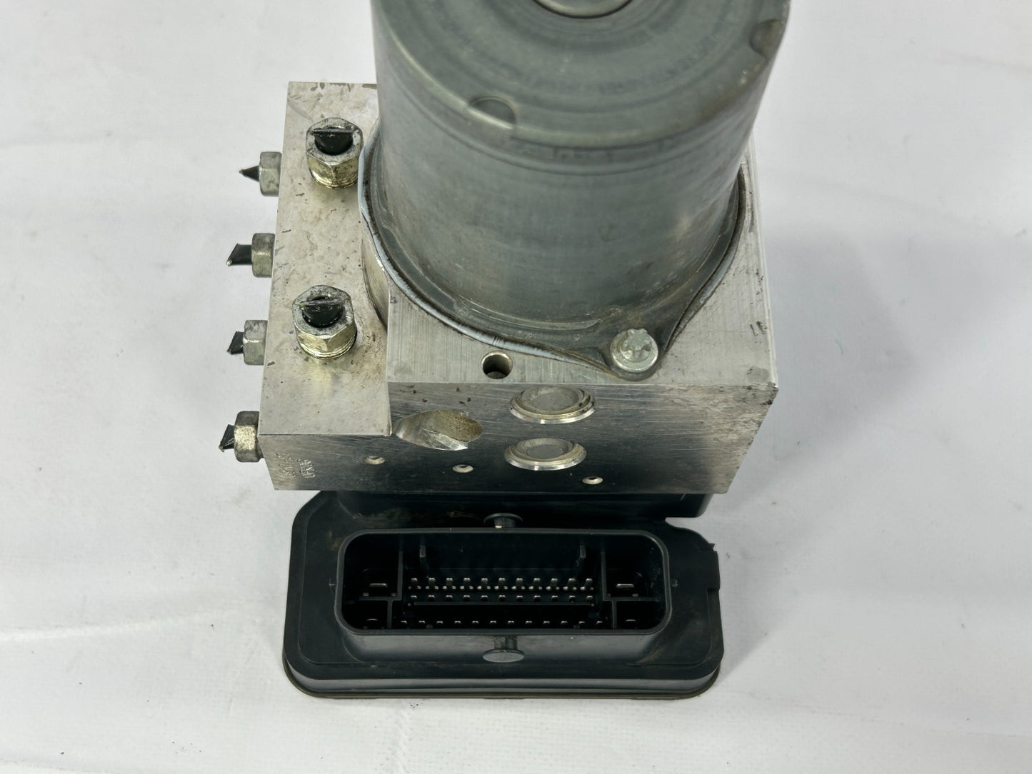 2017 Subaru Forester ABS Anti Lock Brake Pump Module OEM 27596SG230
