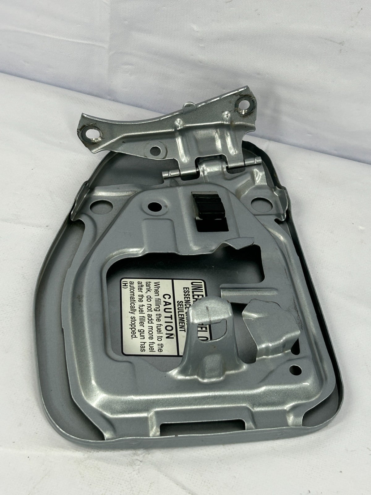 2014-2018 Subaru Forester Fuel Gas Tank Filler Door Lid Flap Cover G1U OEM