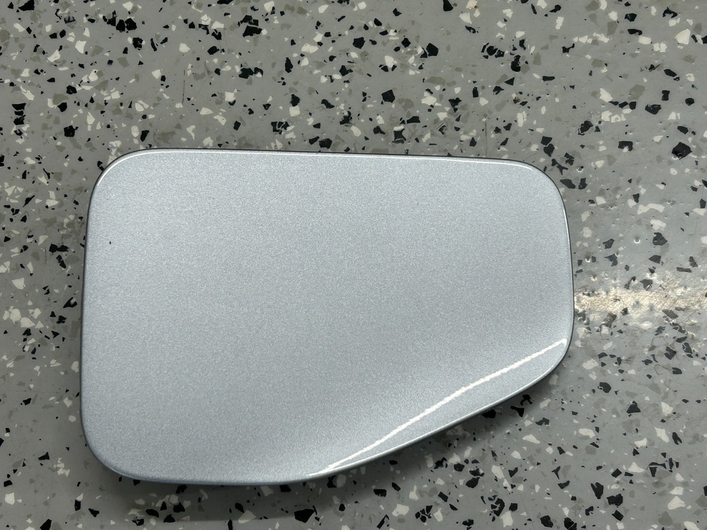 2014-2018 Subaru Forester Fuel Gas Tank Filler Door Lid Flap Cover G1U OEM