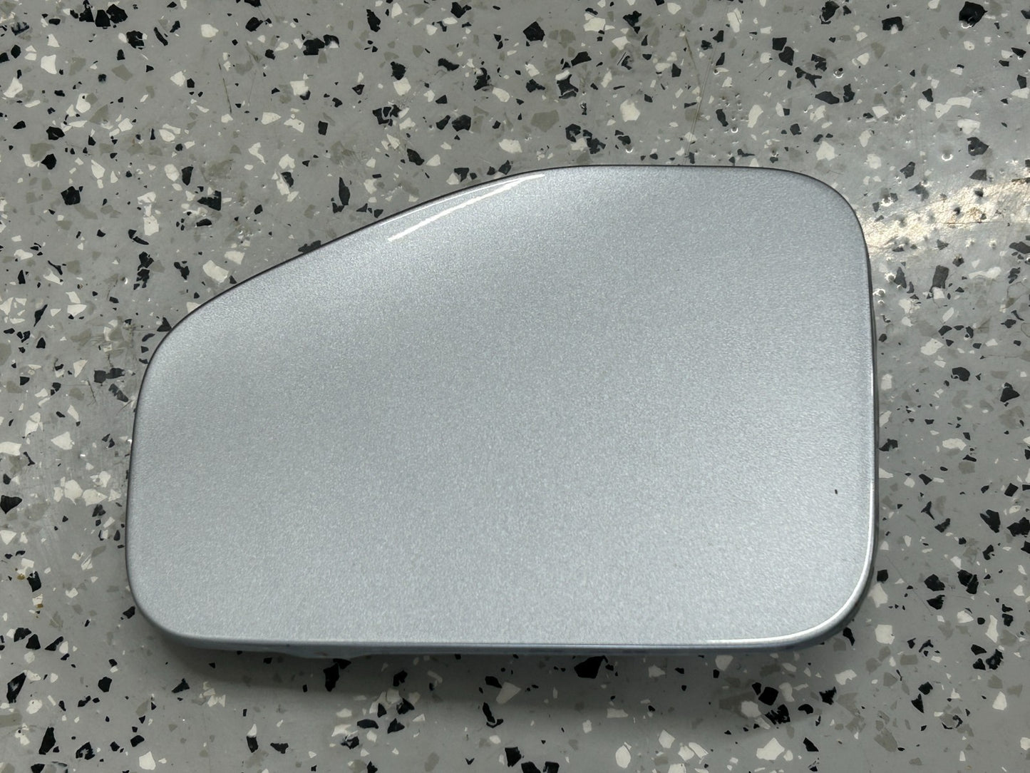 2014-2018 Subaru Forester Fuel Gas Tank Filler Door Lid Flap Cover G1U OEM