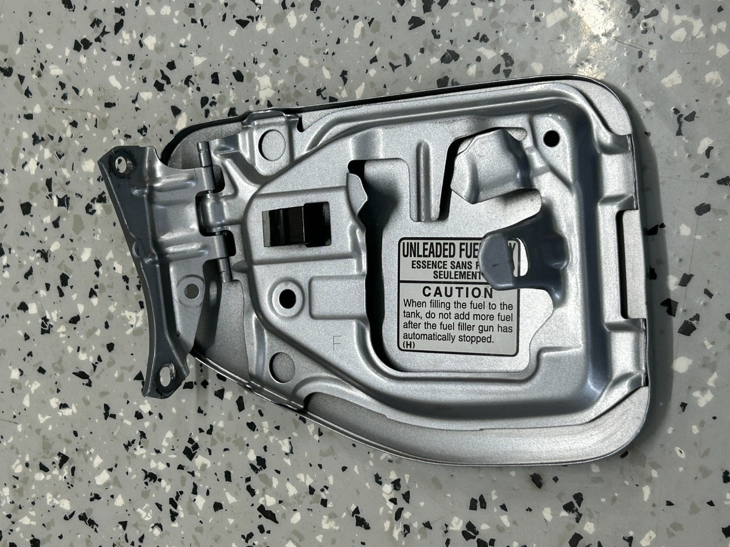 2014-2018 Subaru Forester Fuel Gas Tank Filler Door Lid Flap Cover G1U OEM
