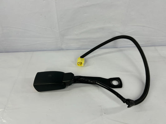 2014-2018 Subaru Forester Front Right Passenger Side Seat Belt Buckle Black OEM