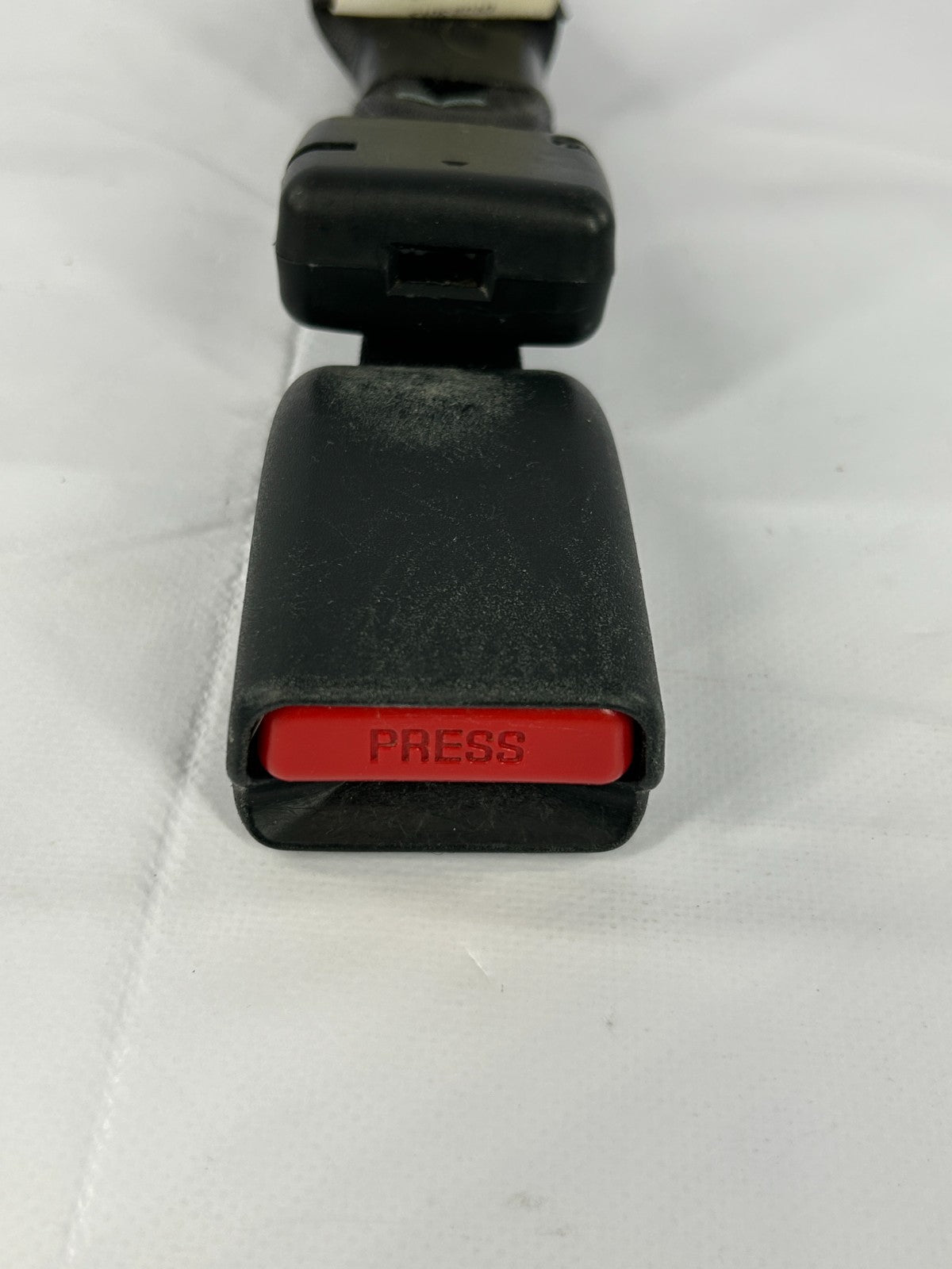 2014-2018 Subaru Forester Rear Right Side Seat Belt Buckle OEM 64670SG120