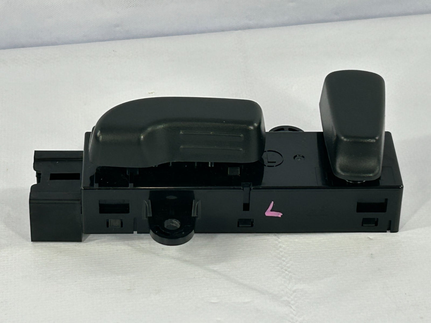 14-18 Subaru Forester Left Front Power Seat Control Switch 64176FJ010 OEM