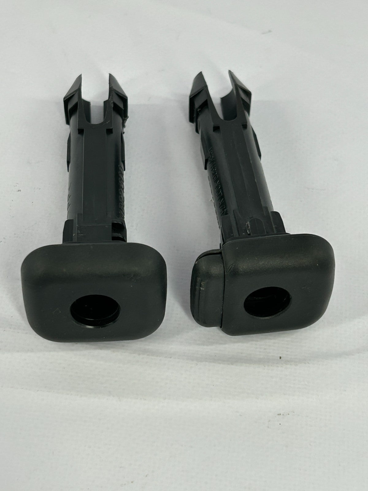 2014-2018 Subaru Forester Front Seat Headrest Bushing Guide OEM 64106FJ000LL
