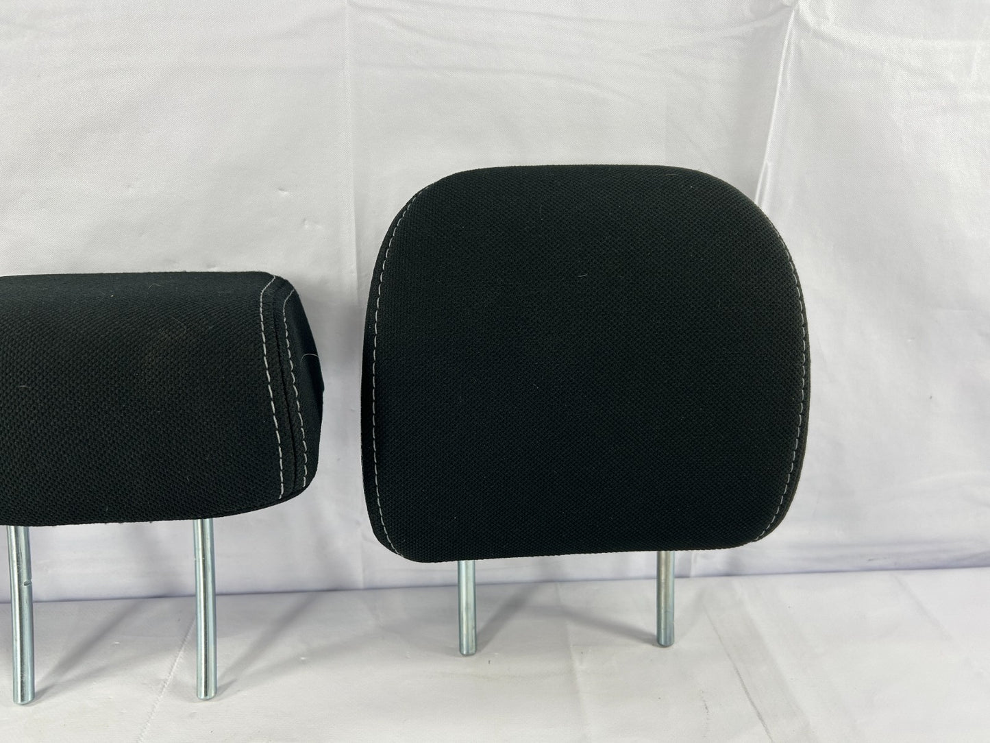2014-2018 Subaru Forester Rear Back Seat Headrests Head Rest Black Cloth Set OEM