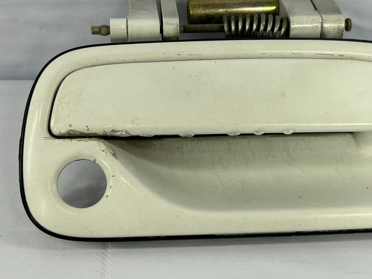 00-06 Toyota Tundra Front Right Exterior Door Handle 056 White 69210-34040-A0