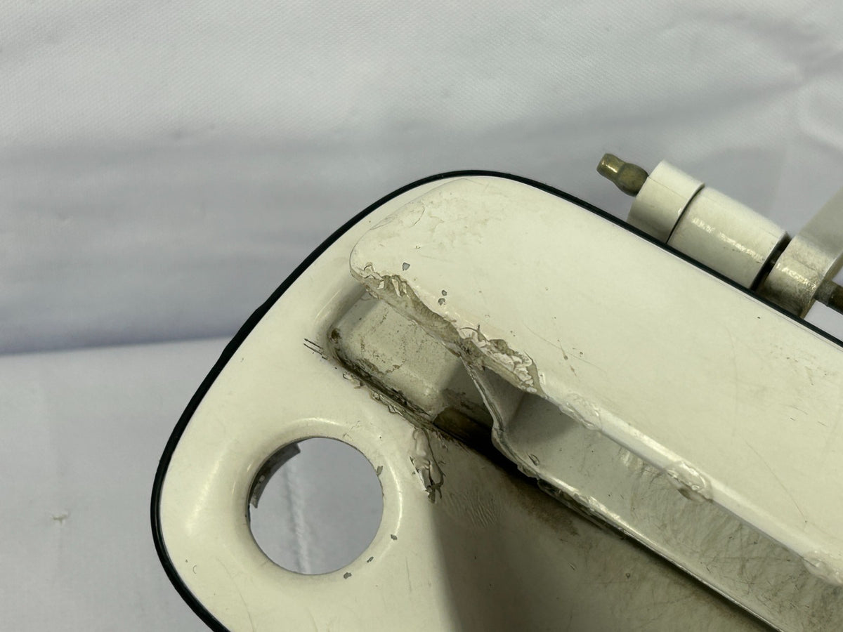 00-06 Toyota Tundra Front Right Exterior Door Handle 056 White 69210-34040-A0