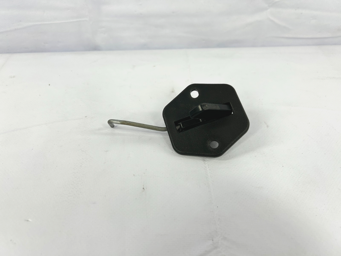 2000-2006 Toyota Tundra Right Door Latch Lock Lever Operating Rod OE 69770-0C010