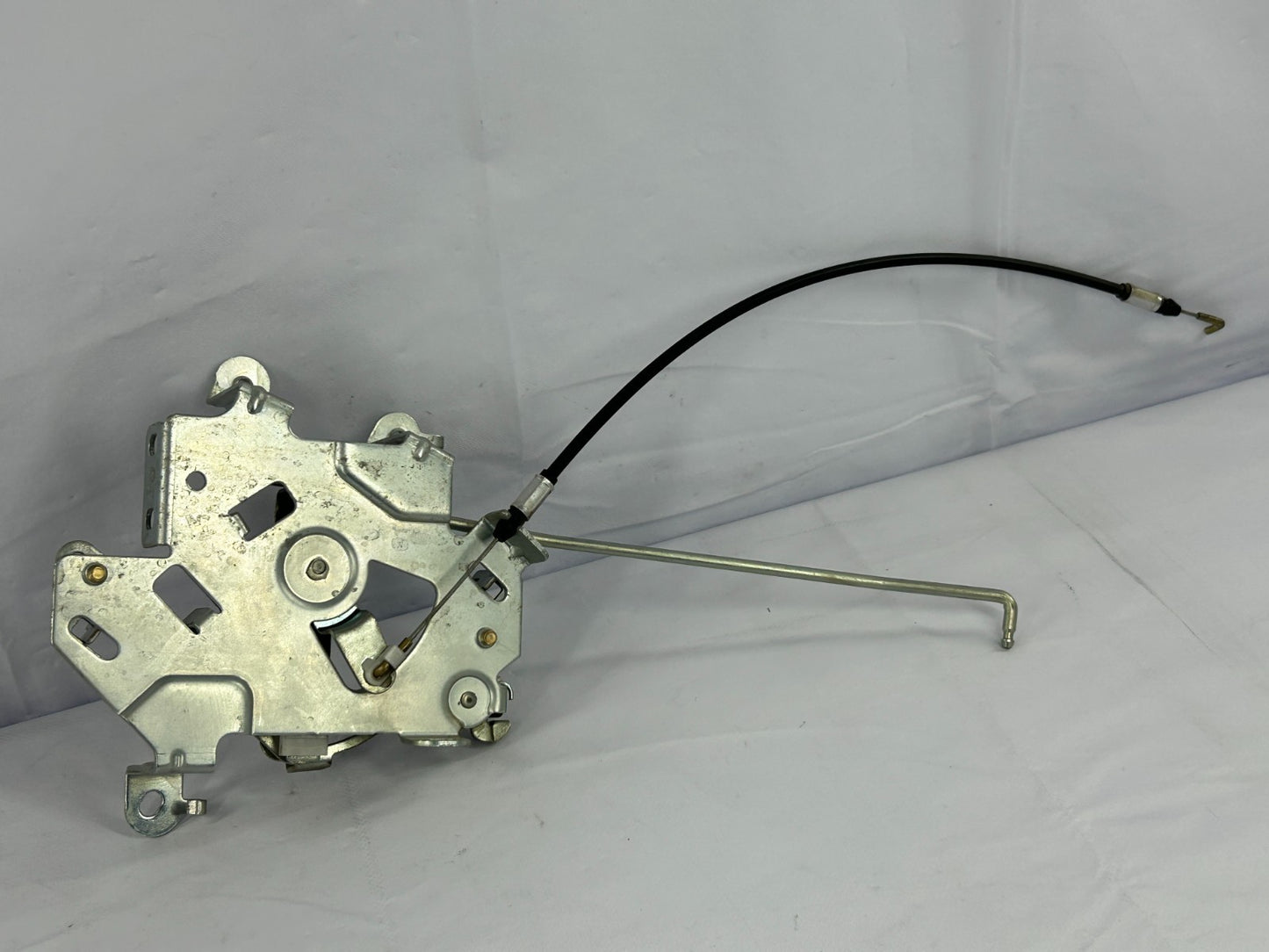 00-06 Toyota Tundra Extended & Access Cab Rear Right Lock Control Assembly OEM