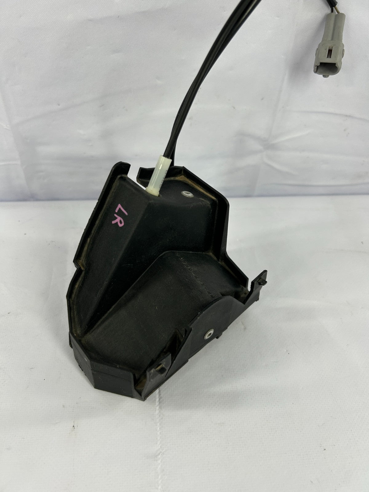 2000-2006 Toyota Tundra Rear Left Lower Door Lock Latch Actuator OEM 69390-34010