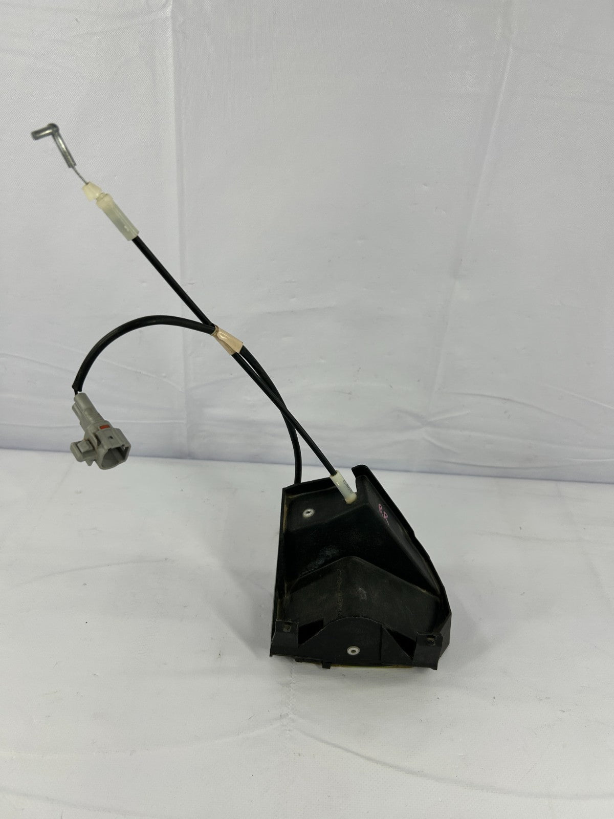 00-06 Toyota Tundra Rear Right Lower Door Lock Latch Actuator OEM 69380-34010