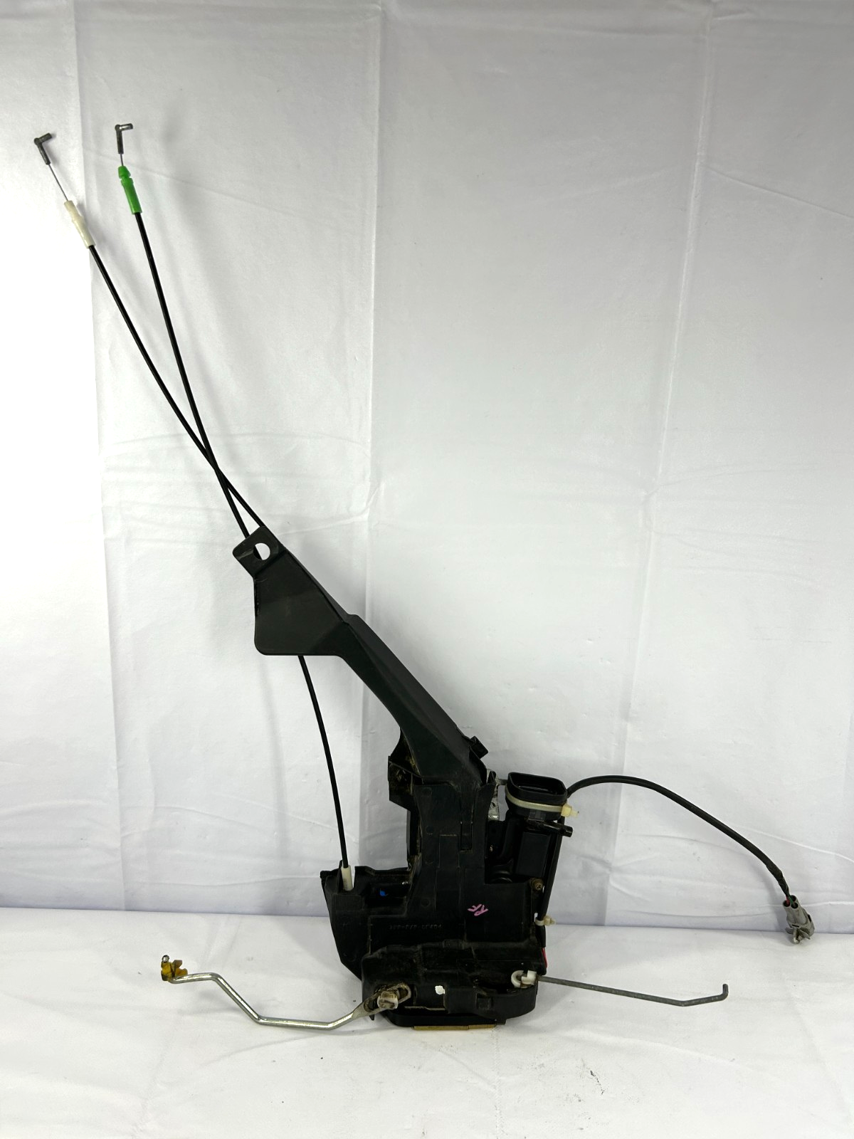 2000-2006 Toyota Tundra Front Right Door Lock Latch Actuator OEM 69030-0C010
