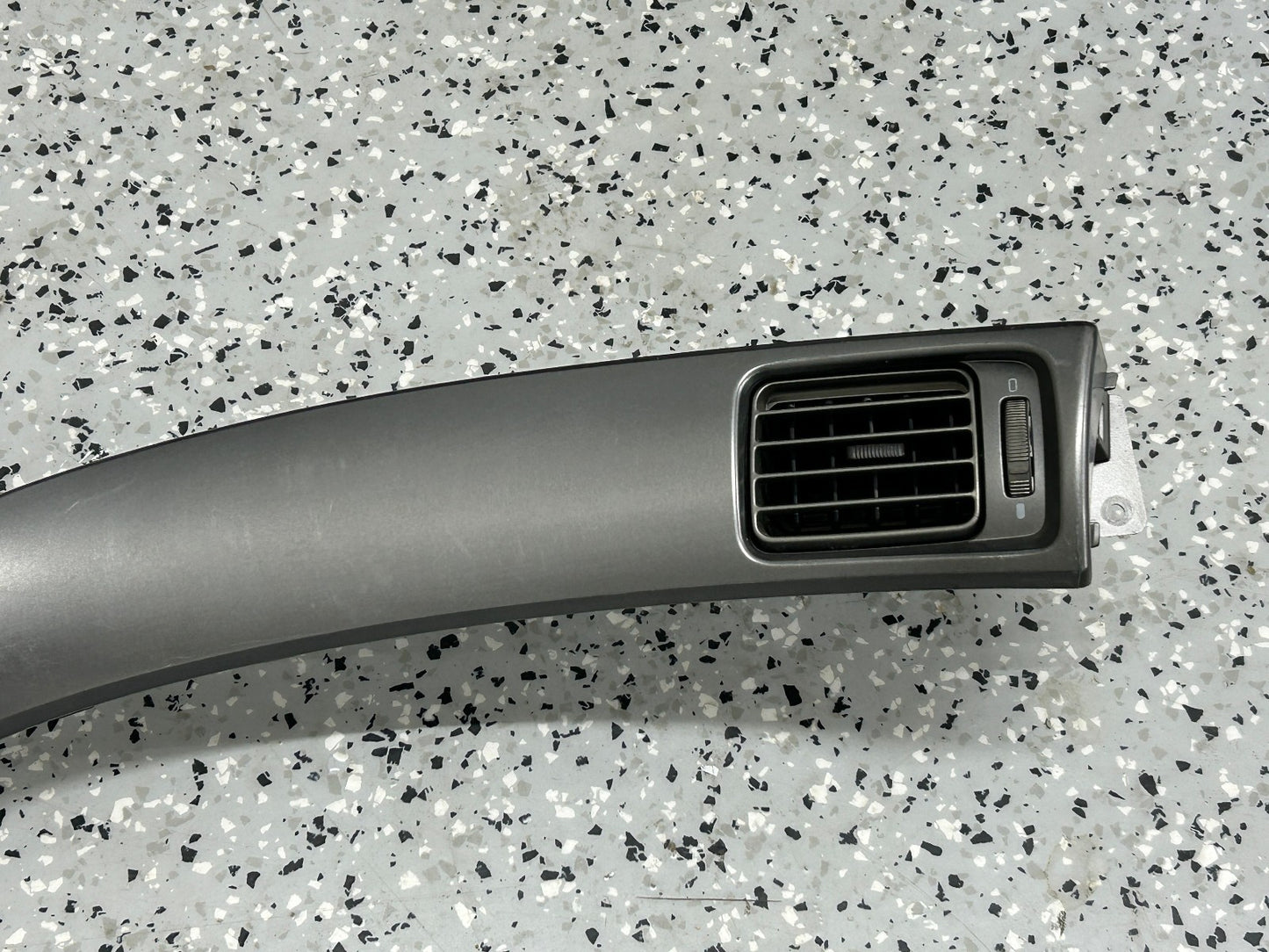 2009-2010 Subaru Forester Front Dash A/C AC Climate Control Bezel and Vent Gray