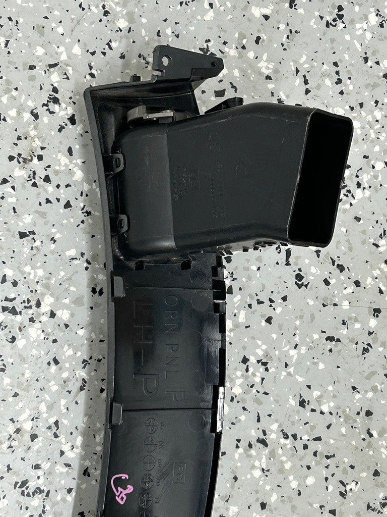 2009-2010 Subaru Forester Front Dash A/C AC Climate Control Bezel and Vent Gray